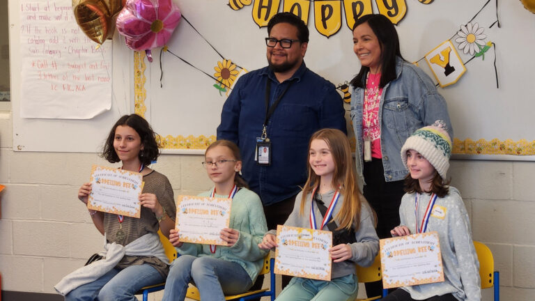 El Concurso de Deletreo, or The Spelling Bee: How a Bilingual School Succeeds One Letter at a Time