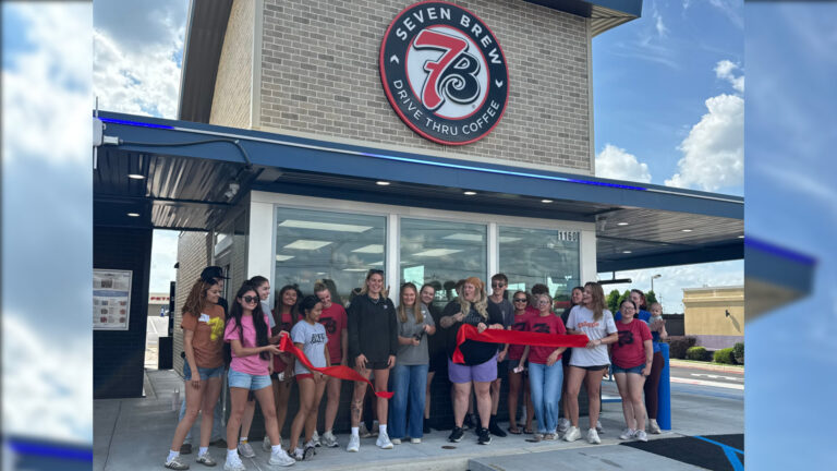 7 Brew Coffee Opens Stand in Hanover, Donates $21,037 to Olivia’s House